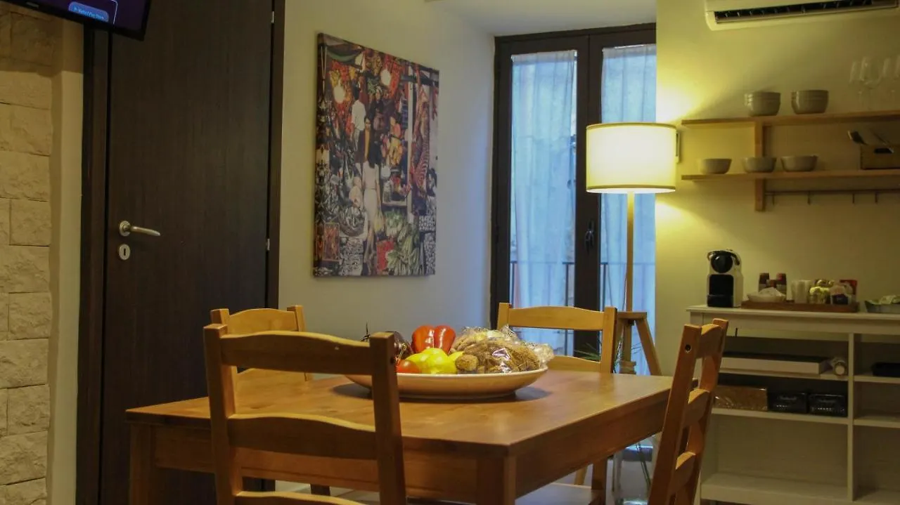 Casa Carolino Lejlighed Palermo 0*,